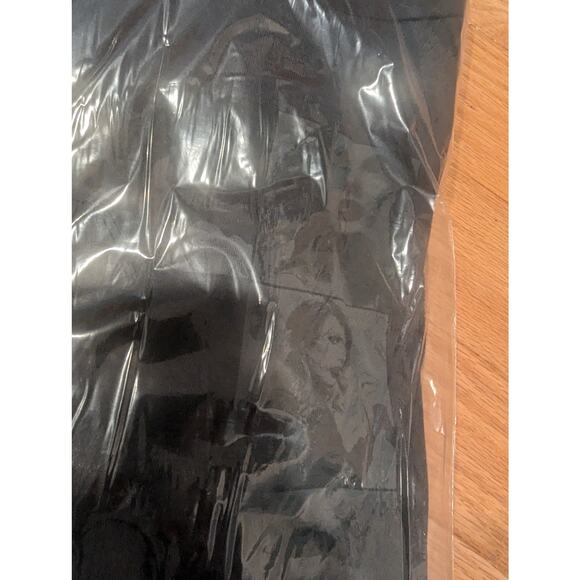 Taylor Swift Hoodie Size L Eras Tour US Dates Sealed Swiftie Merch Black NWT - Picture 5 of 9